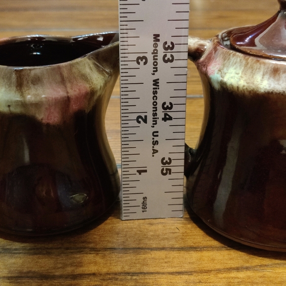 Brown/Burgundy Ceramic Creamer and Sugar Set - Picture 6 of 8